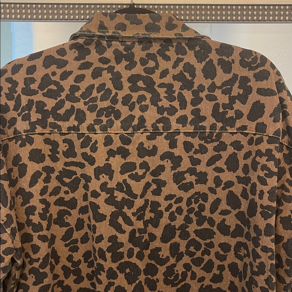 Leopard Print Button-Up Denim Jacket Size Medium Large - Picture 12 of 13